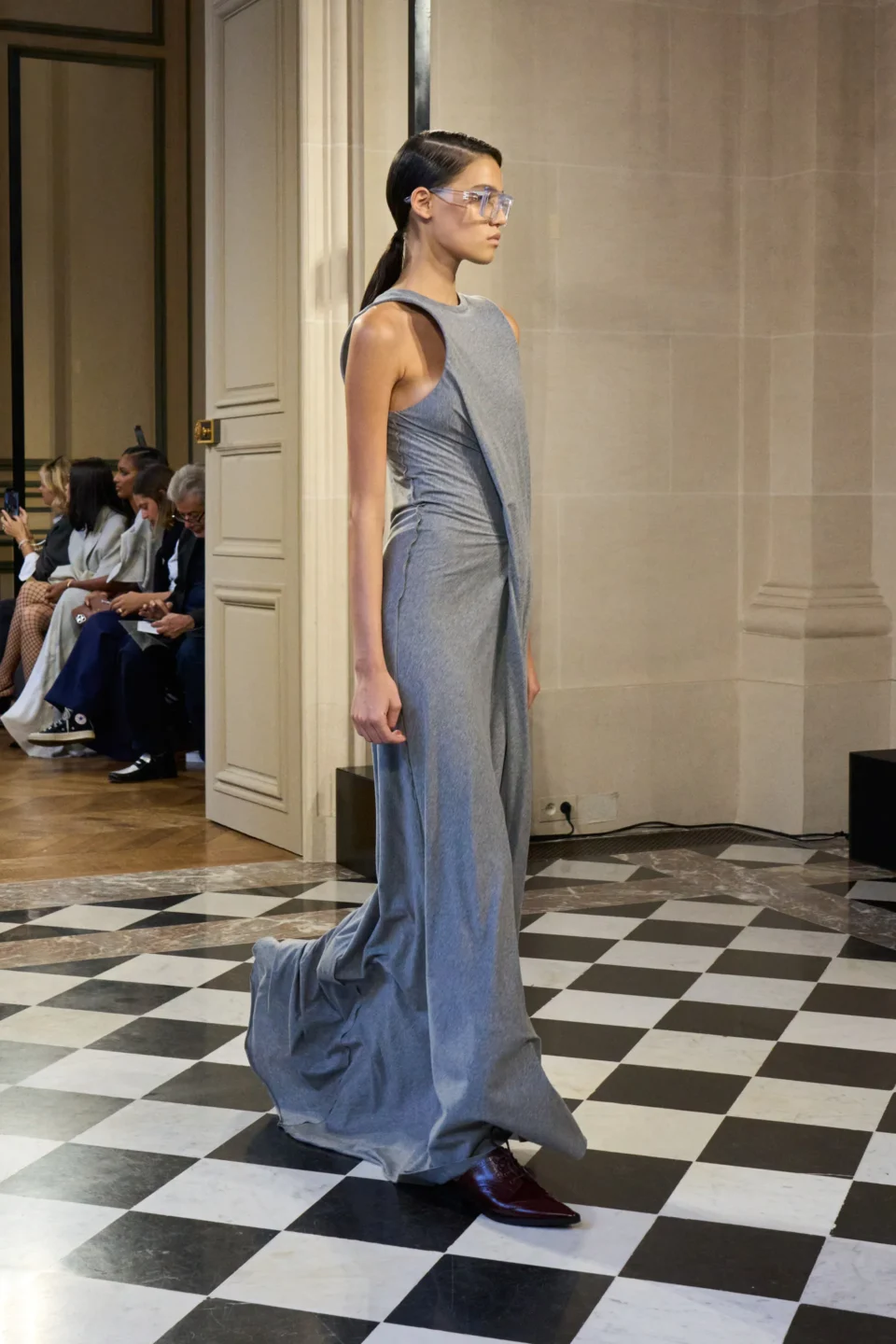 00004-victoria-beckham-spring-2024-ready-to-wear-credit-gorunway
