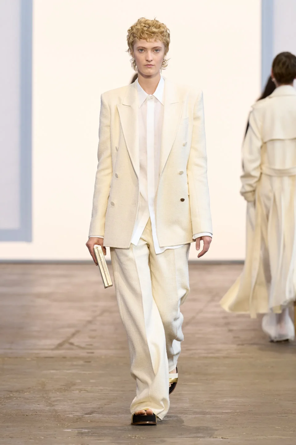 00005-gabriela-hearst-spring-2024-ready-to-wear-details-credit-gorunway