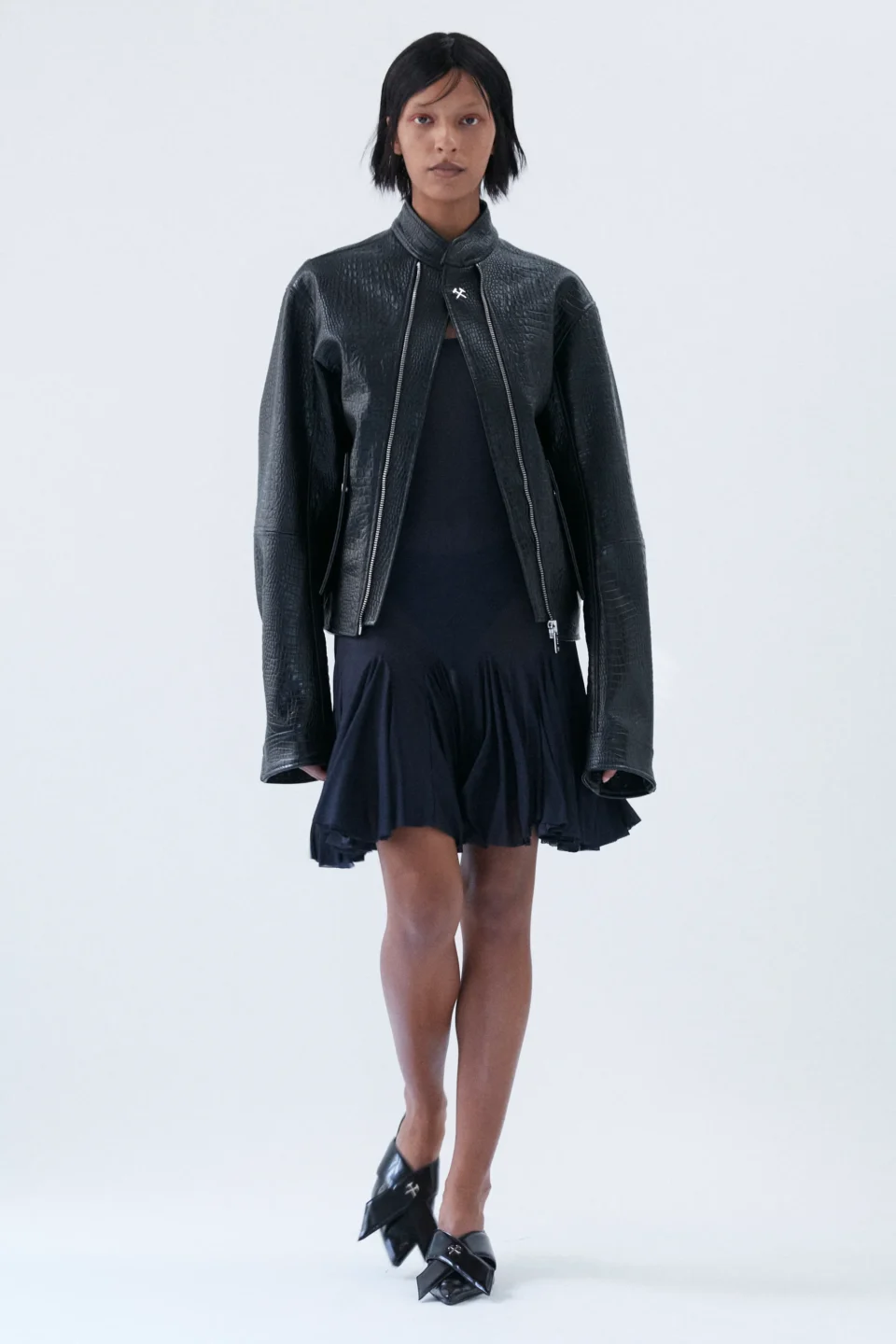 00005-gmbh-spring-2024-ready-to-wear-credit-brand