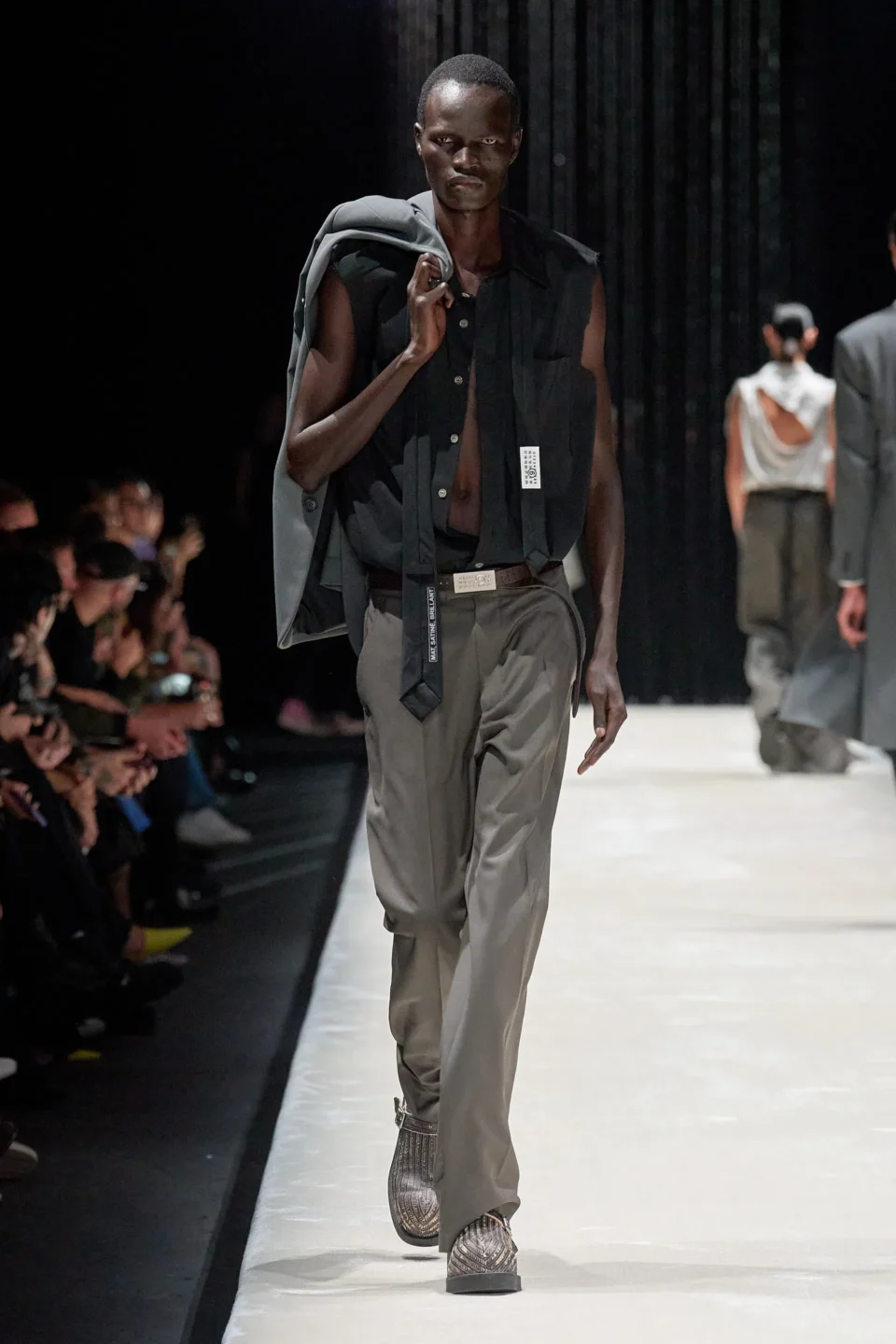00005-mm6-maison-margiela-spring-2024-ready-to-wear-credit-gorunway