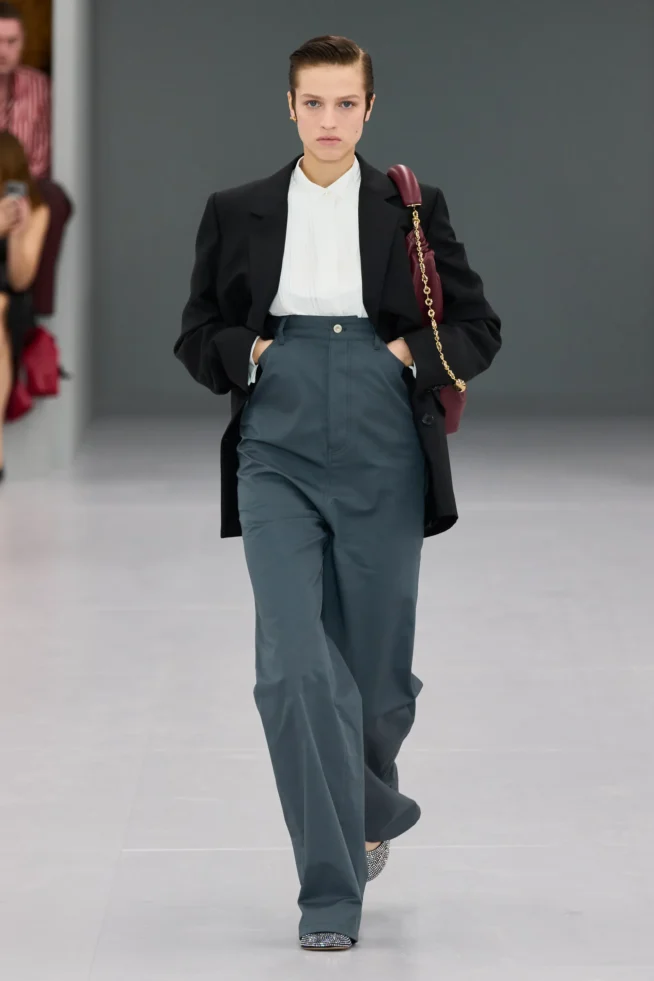 00005—loewe-spring-2024-ready-to-wear-credit-gorunway