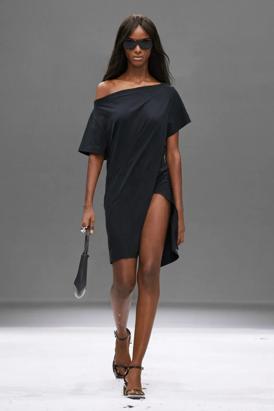 00006-courreges-spring-2024-ready-to-wear-credit-brand