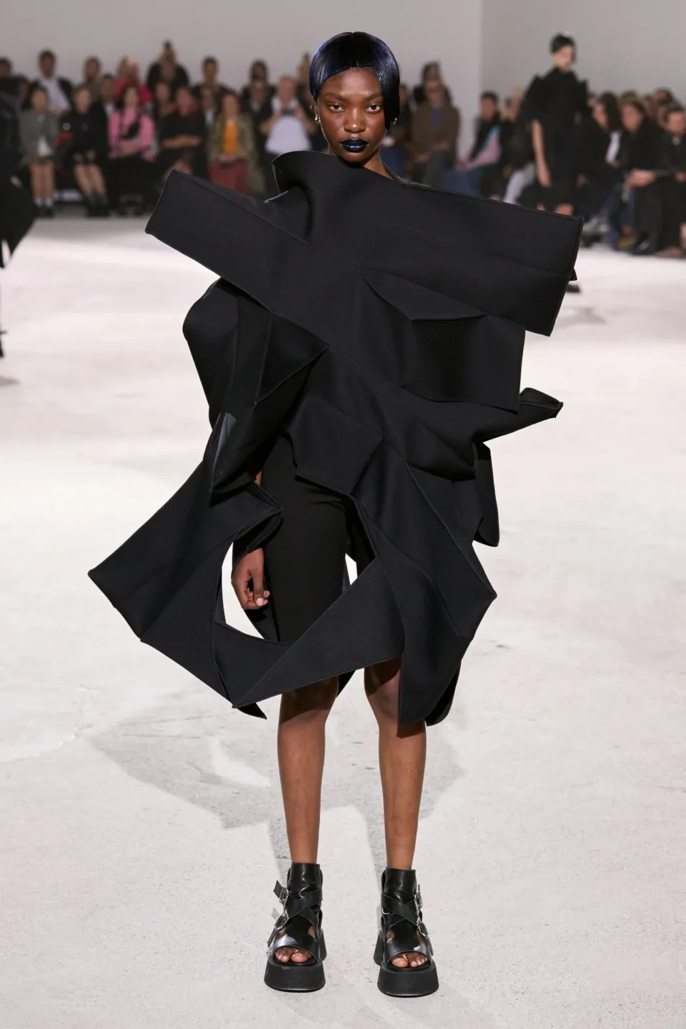 00006-junya-watanabe-spring-2024-ready-to-wear-credit-gorunway