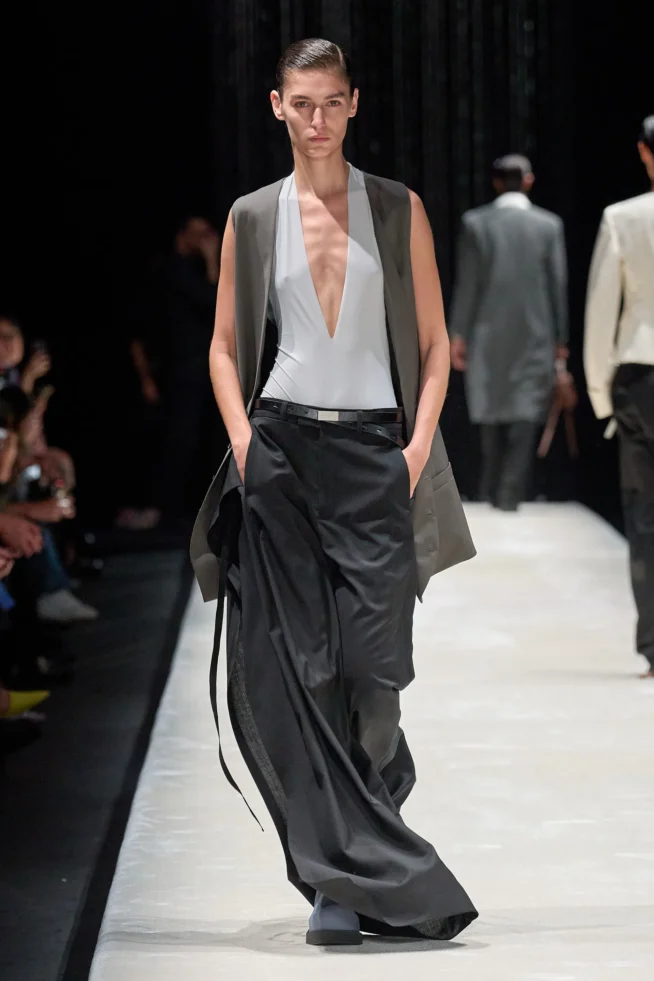 00006-mm6-maison-margiela-spring-2024-ready-to-wear-credit-gorunway
