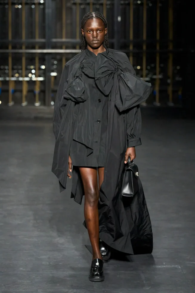 00006-simone-rocha-spring-2024-ready-to-wear-credit-gorunway