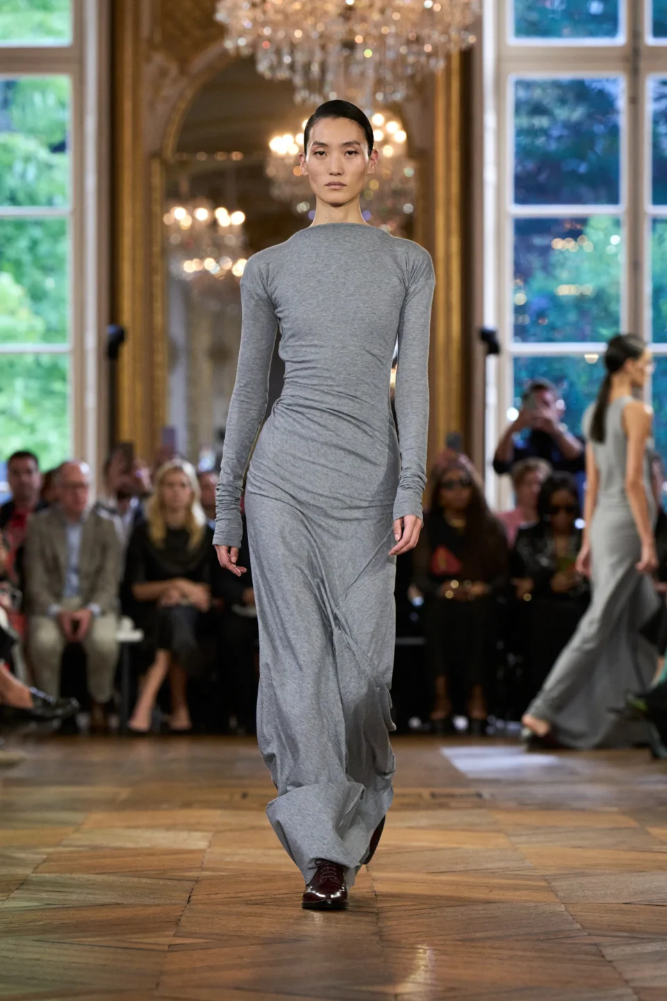 00006-victoria-beckham-spring-2024-ready-to-wear-credit-gorunway