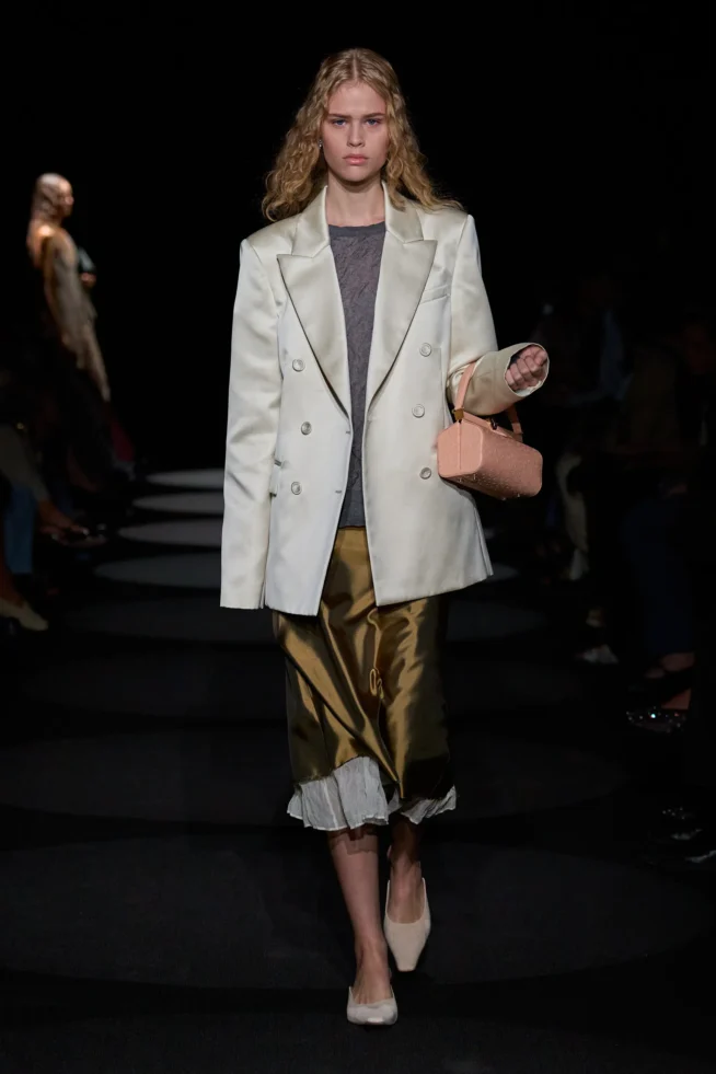 00008-altuzarra-spring-2024-ready-to-wear-credit-gorunway