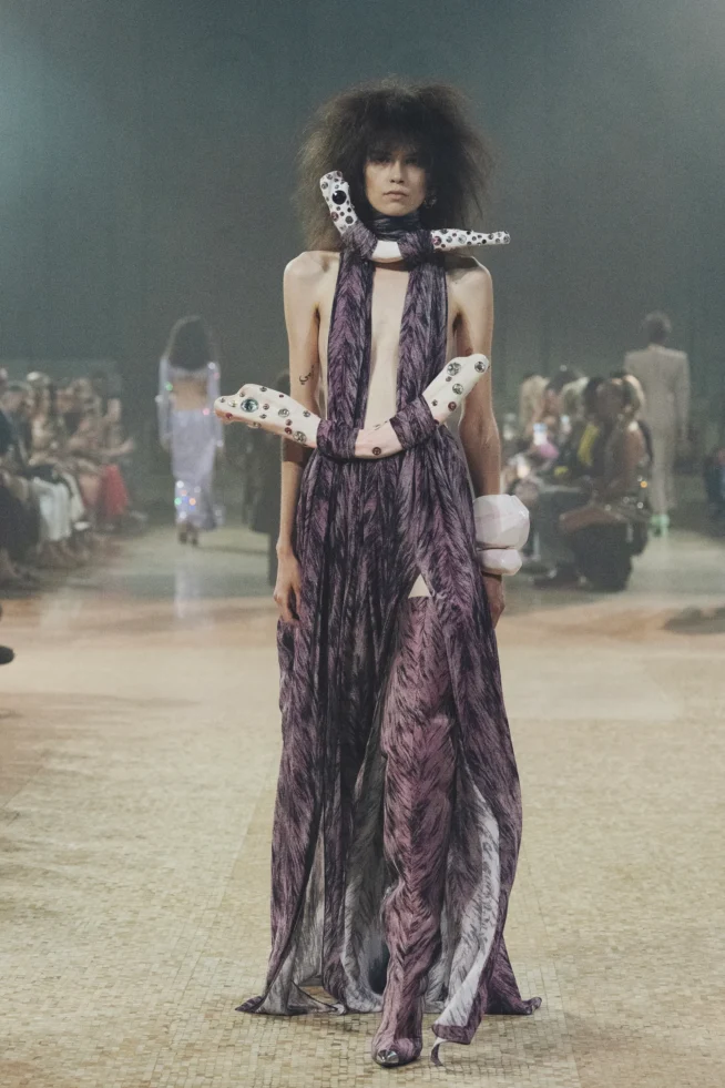 00008-area-fall-2023-ready-to-wear-and-couture-Credit-brand
