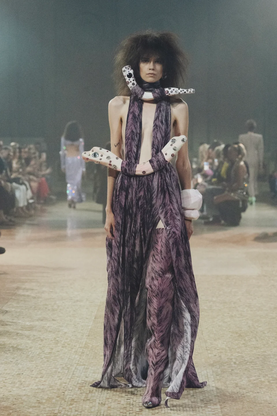 00008-area-fall-2023-ready-to-wear-and-couture-Credit-brand