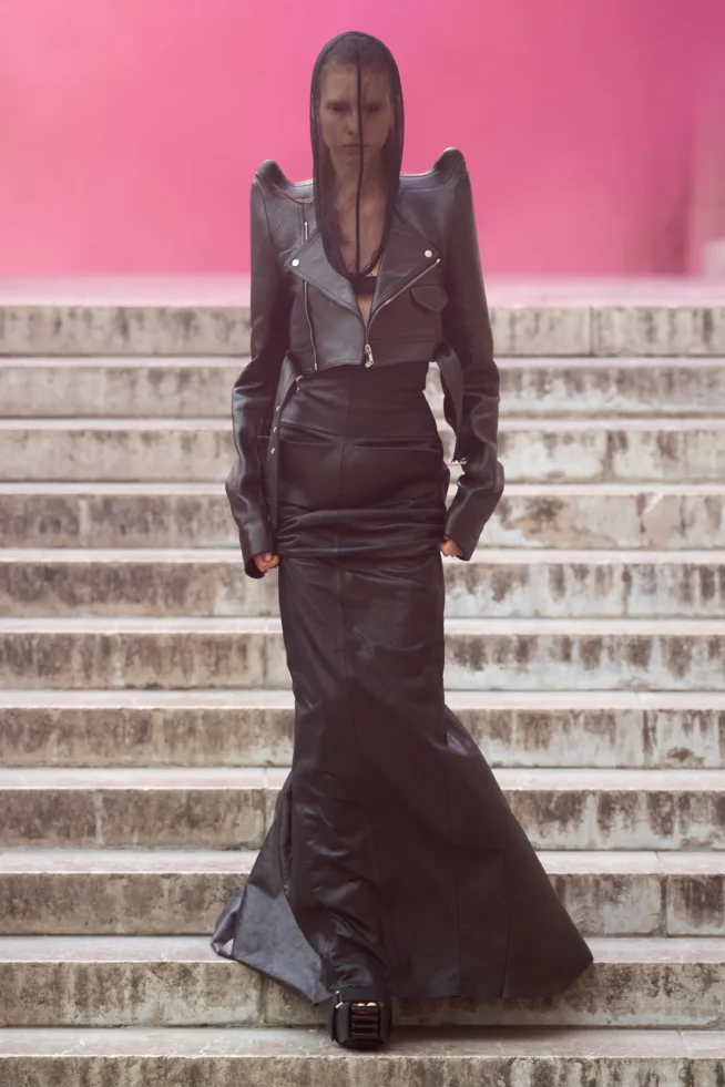 00008-rick-owens-spring-2024-ready-to-wear-credit-gorunway