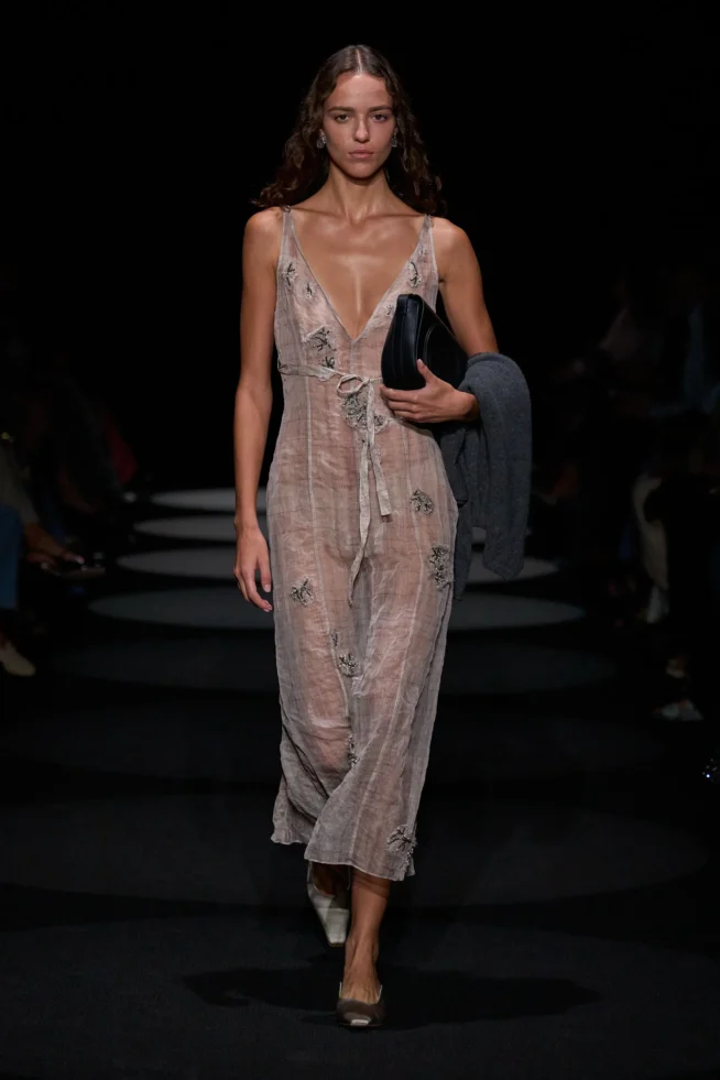 00009-altuzarra-spring-2024-ready-to-wear-credit-gorunway