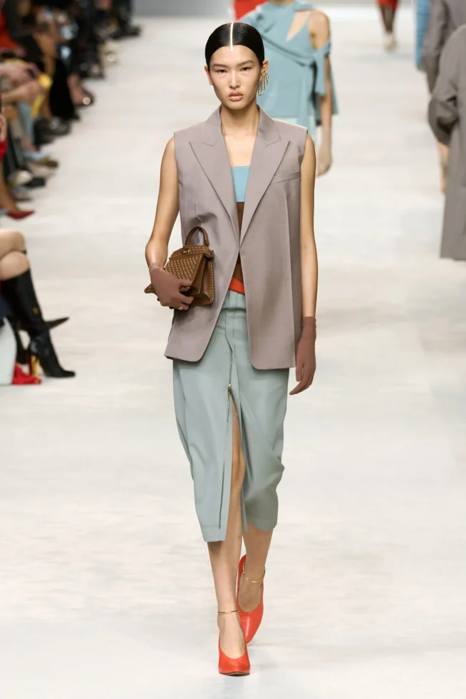 00009-fendi-spring-2024-ready-to-wear-credit-gorunway