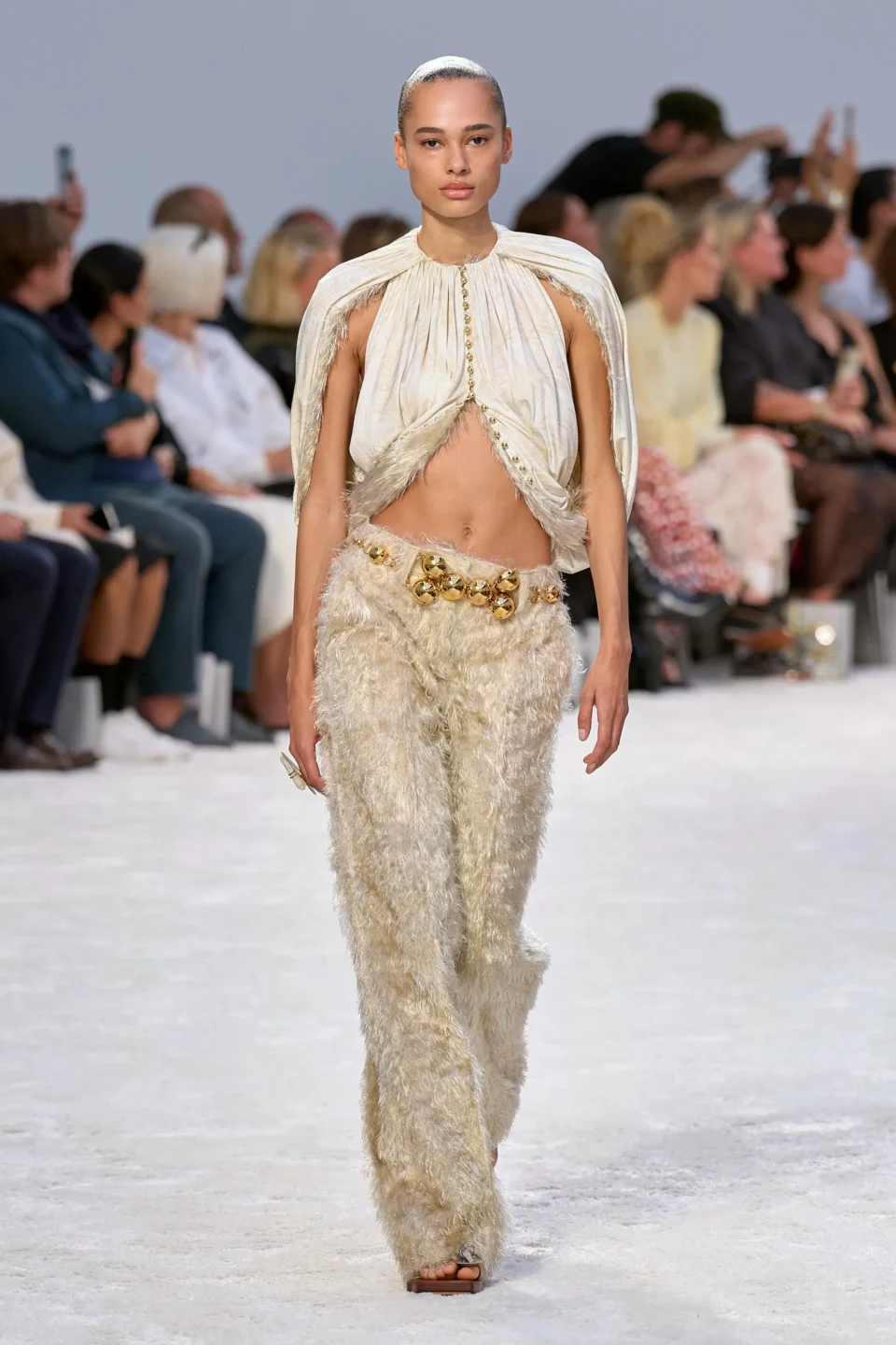 00009-rabanne-spring-2024-ready-to-wear-credit-gorunway