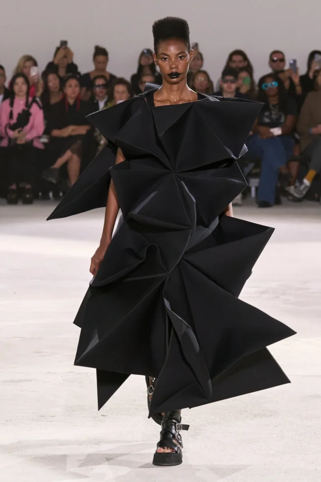 00010-junya-watanabe-spring-2024-ready-to-wear-credit-gorunway
