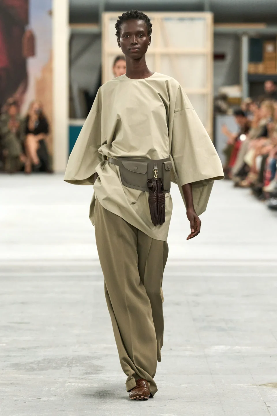 00010-tods-spring-2024-ready-to-wear-credit-gorunway