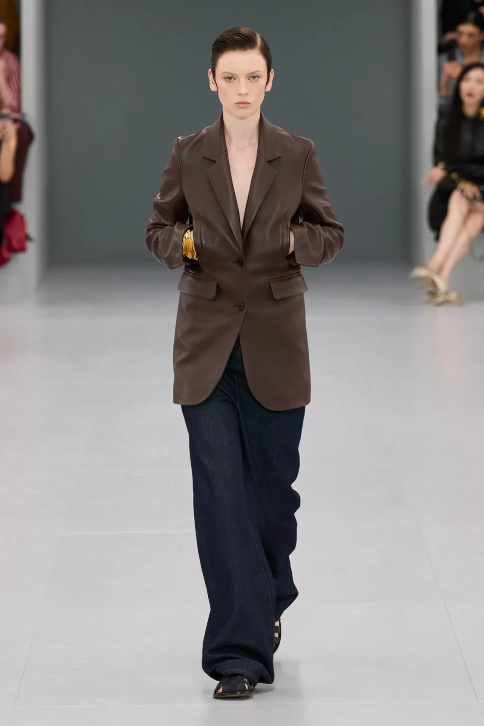 00010—loewe-spring-2024-ready-to-wear-credit-gorunway