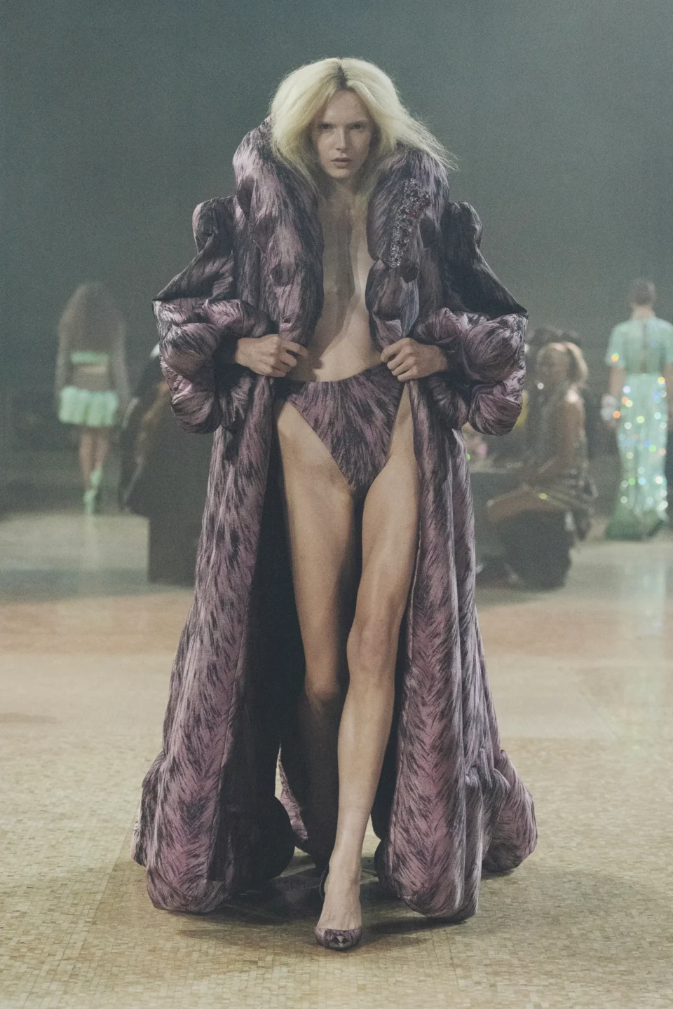 00011-area-fall-2023-ready-to-wear-and-couture-Credit-brand