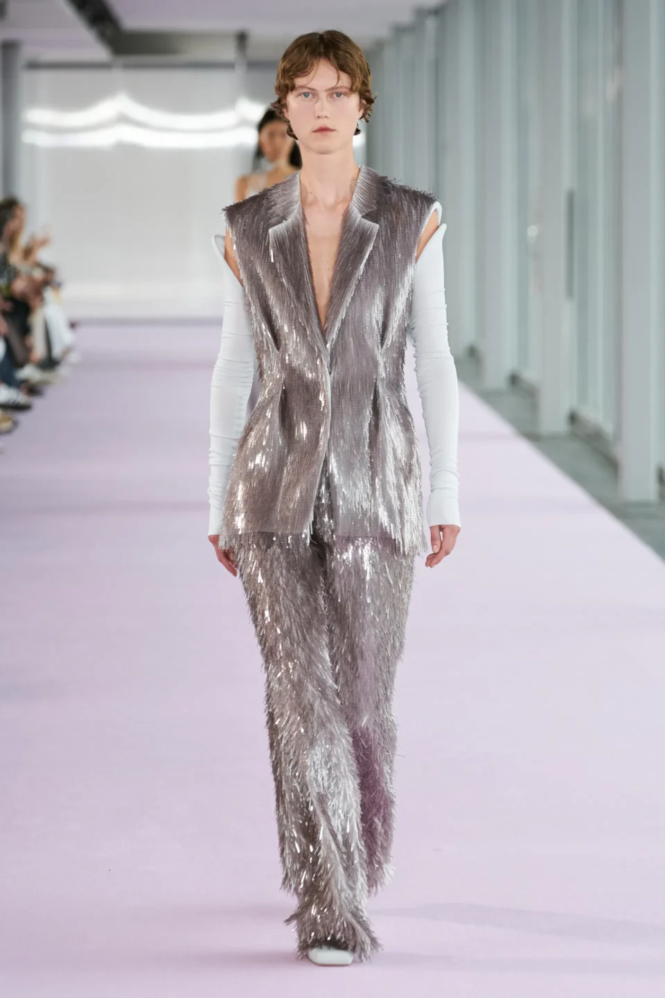 00011-del-core-spring-2024-ready-to-wear-credit-gorunway