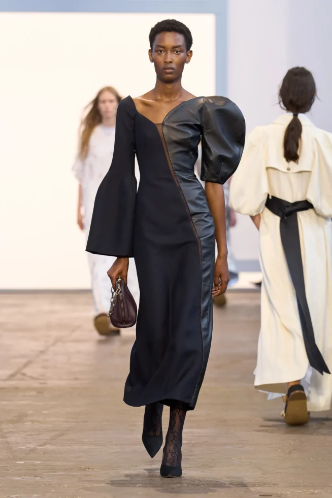 00011-gabriela-hearst-spring-2024-ready-to-wear-details-credit-gorunway