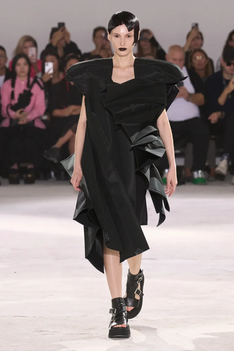 00011-junya-watanabe-spring-2024-ready-to-wear-credit-gorunway
