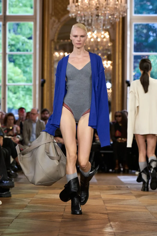 00011-victoria-beckham-spring-2024-ready-to-wear-credit-gorunway