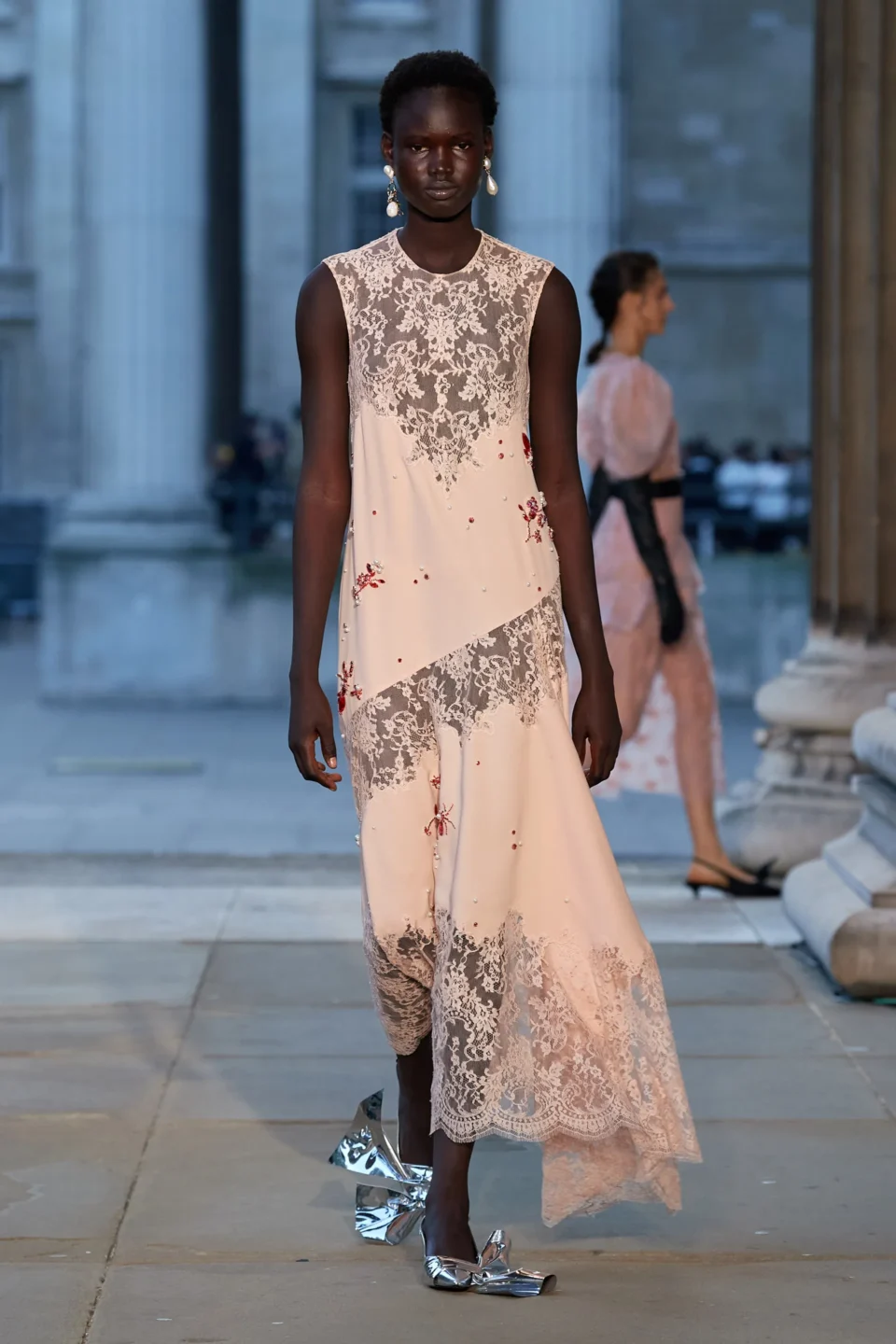 00012-erdem-spring-2024-ready-to-wear-credit-gorunway