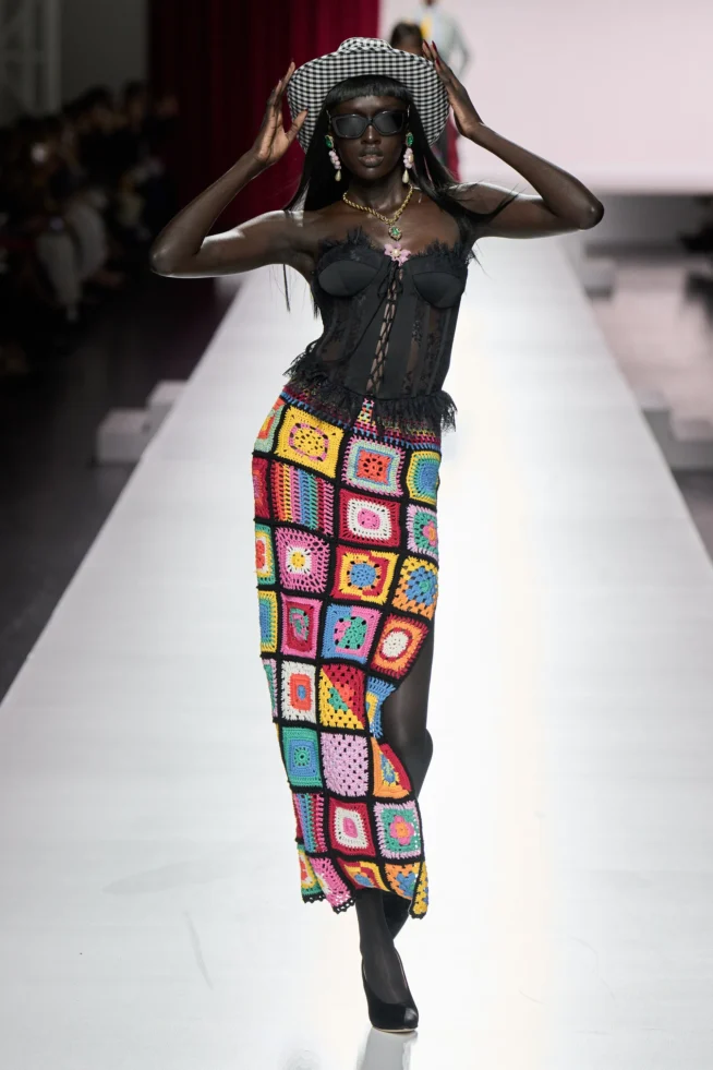 00012-moschino-spring-2024-ready-to-wear-credit-gorunway