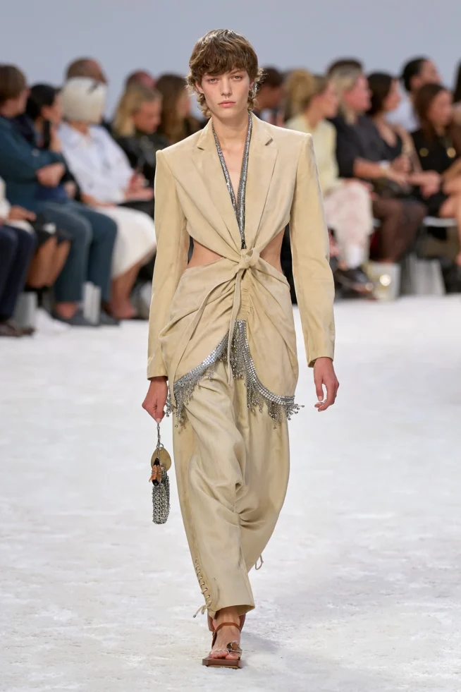 00012-rabanne-spring-2024-ready-to-wear-credit-gorunway