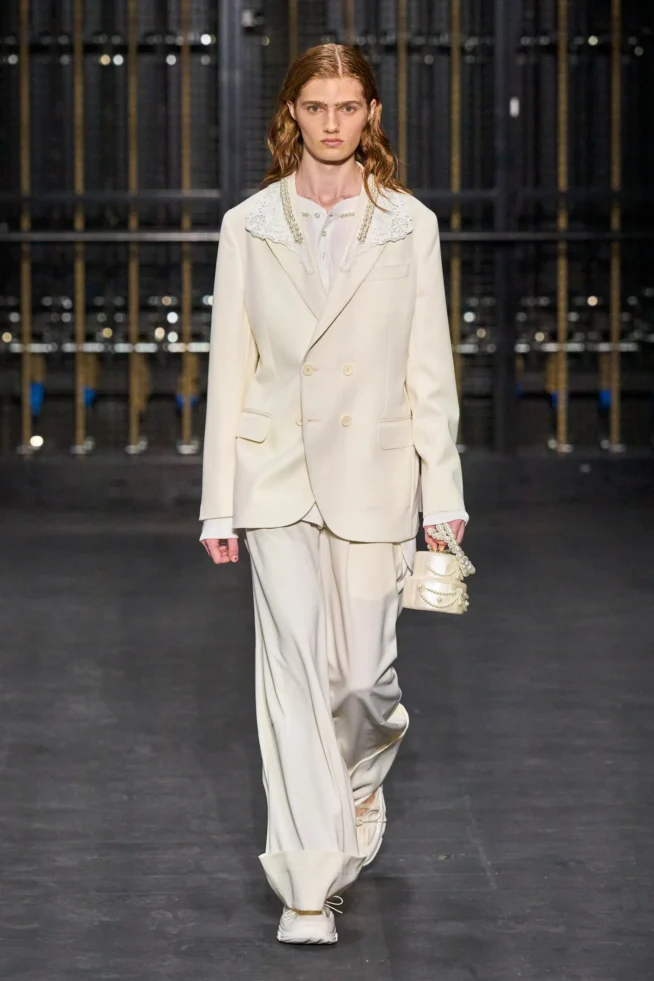 00012-simone-rocha-spring-2024-ready-to-wear-credit-gorunway
