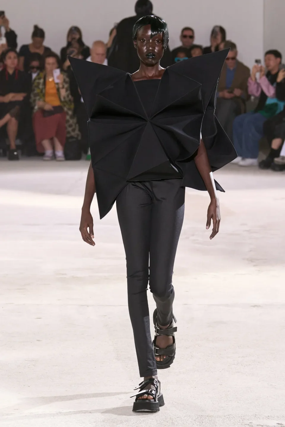 00013-junya-watanabe-spring-2024-ready-to-wear-credit-gorunway