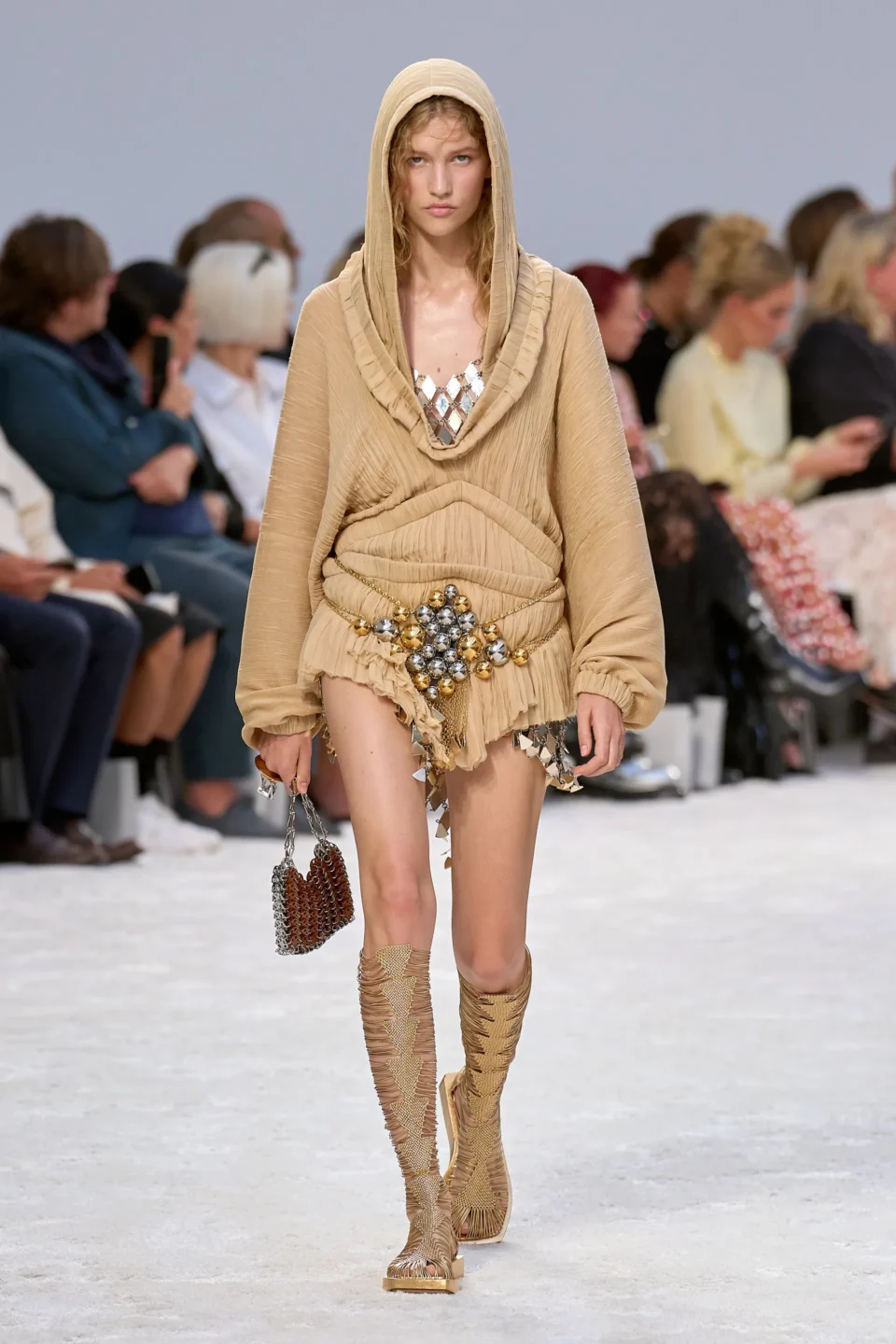 00013-rabanne-spring-2024-ready-to-wear-credit-gorunway