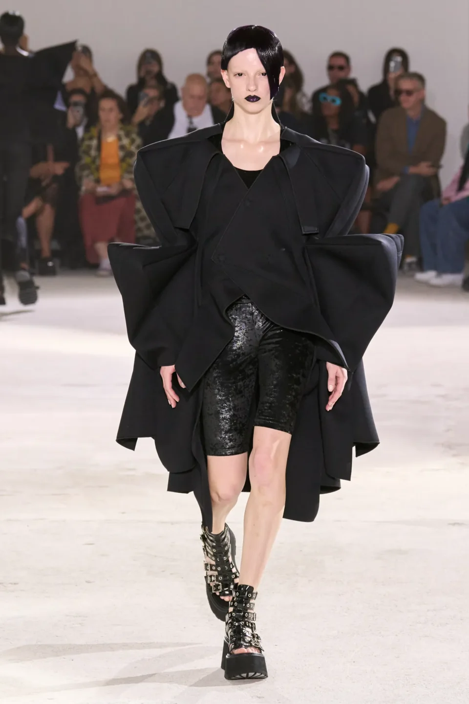 00014-junya-watanabe-spring-2024-ready-to-wear-credit-gorunway