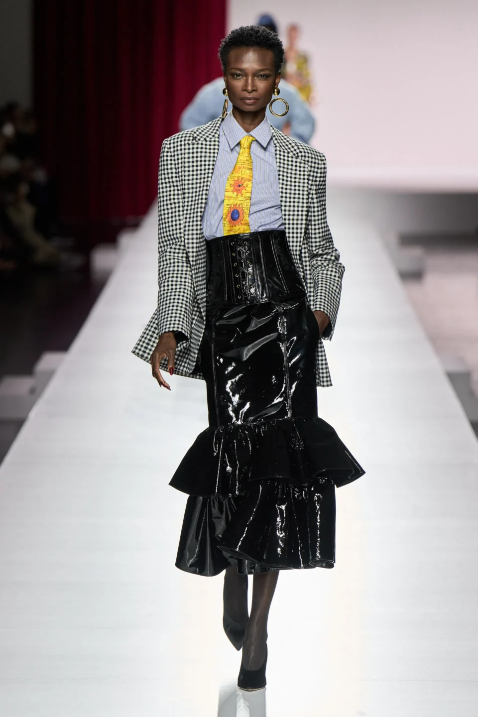 00014-moschino-spring-2024-ready-to-wear-credit-gorunway