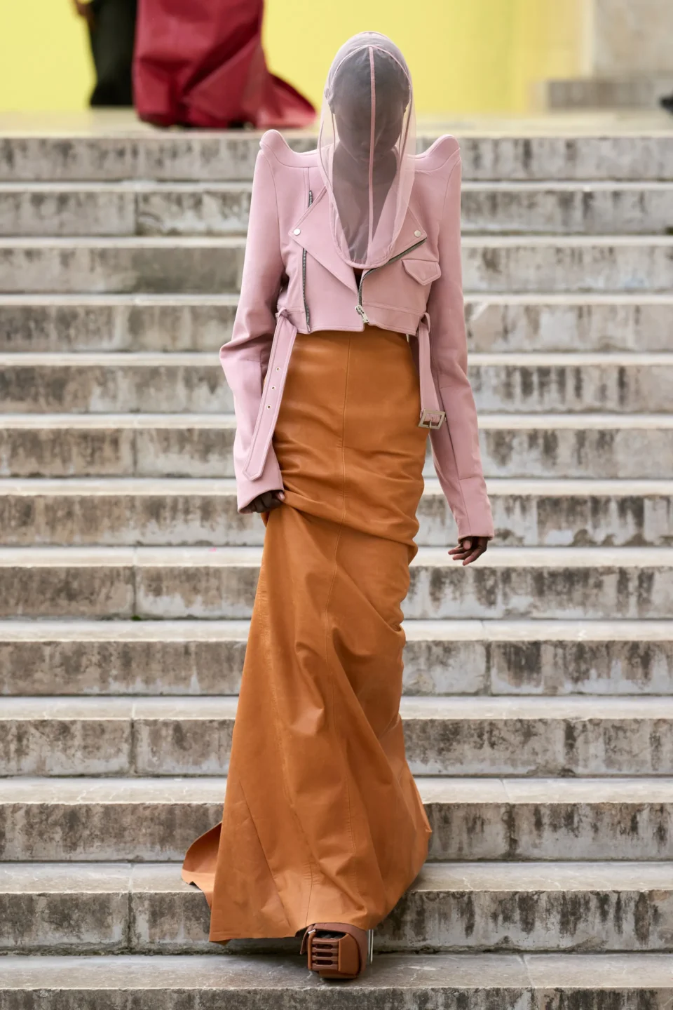 00014-rick-owens-spring-2024-ready-to-wear-credit-gorunway