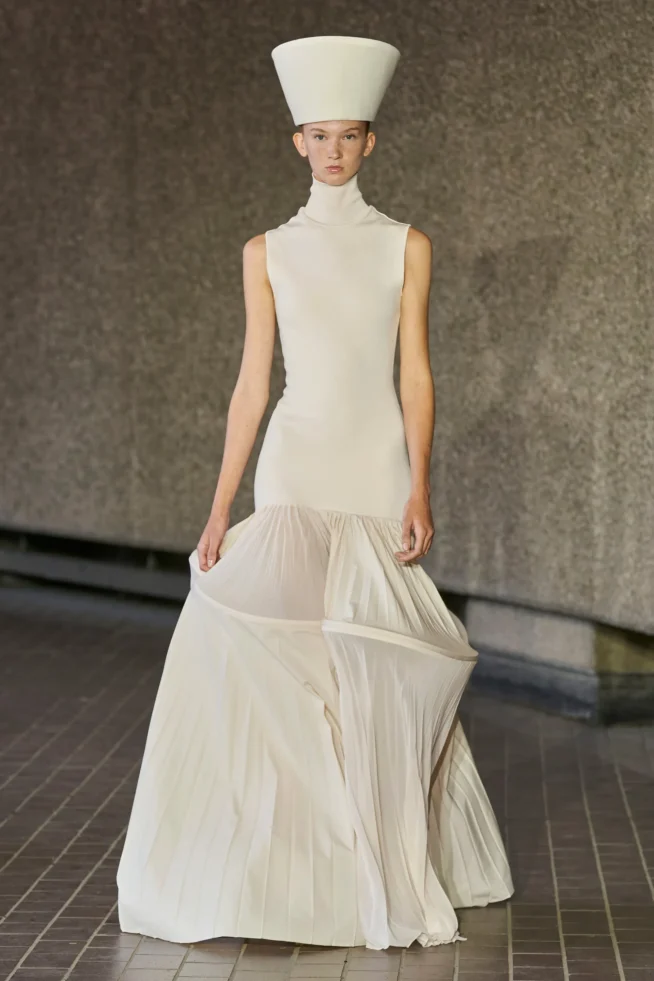 00014-roksanda-spring-2024-ready-to-wear-credit-gorunway