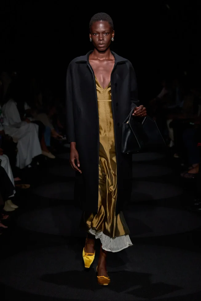 00015-altuzarra-spring-2024-ready-to-wear-credit-gorunway