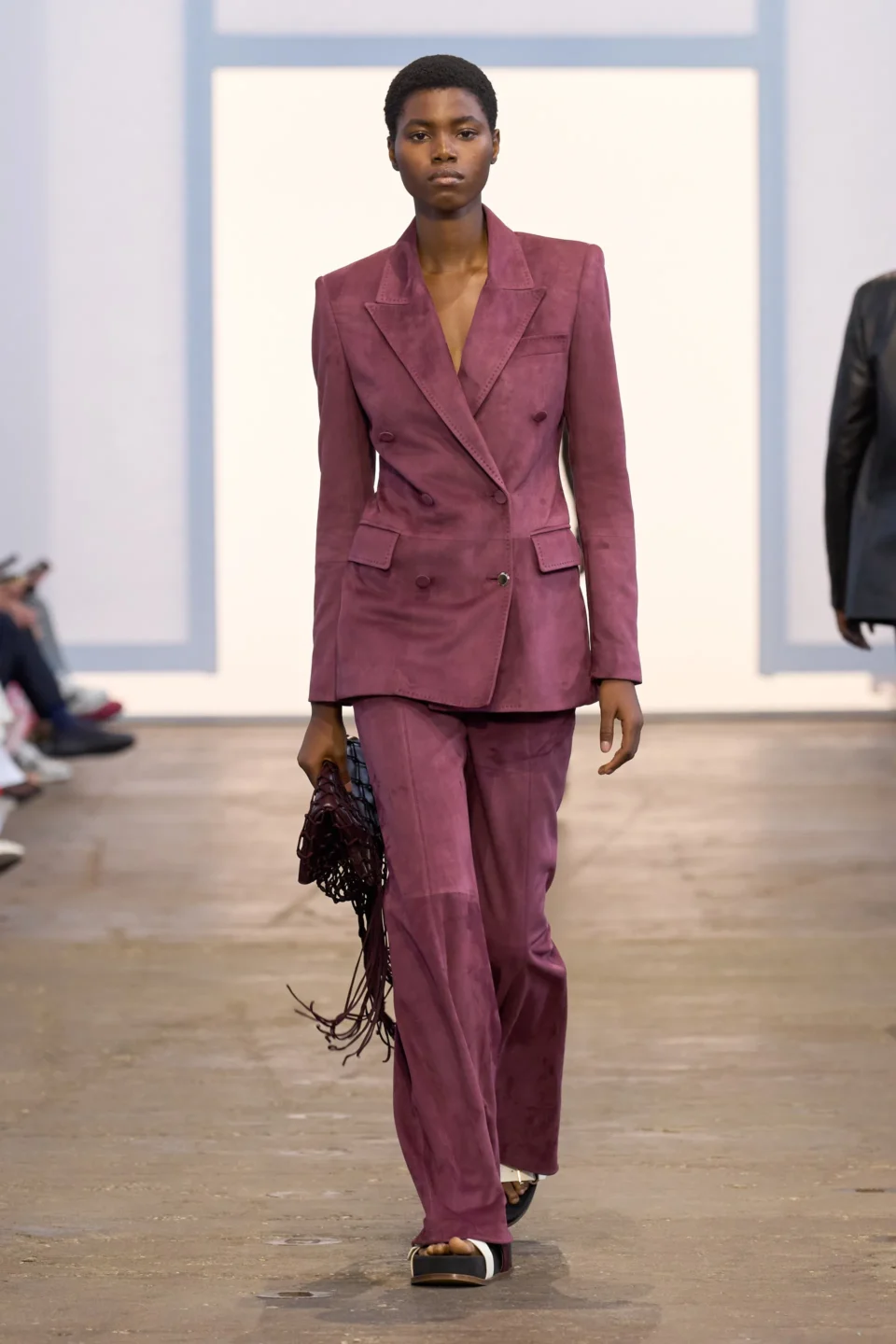 00015-gabriela-hearst-spring-2024-ready-to-wear-details-credit-gorunway