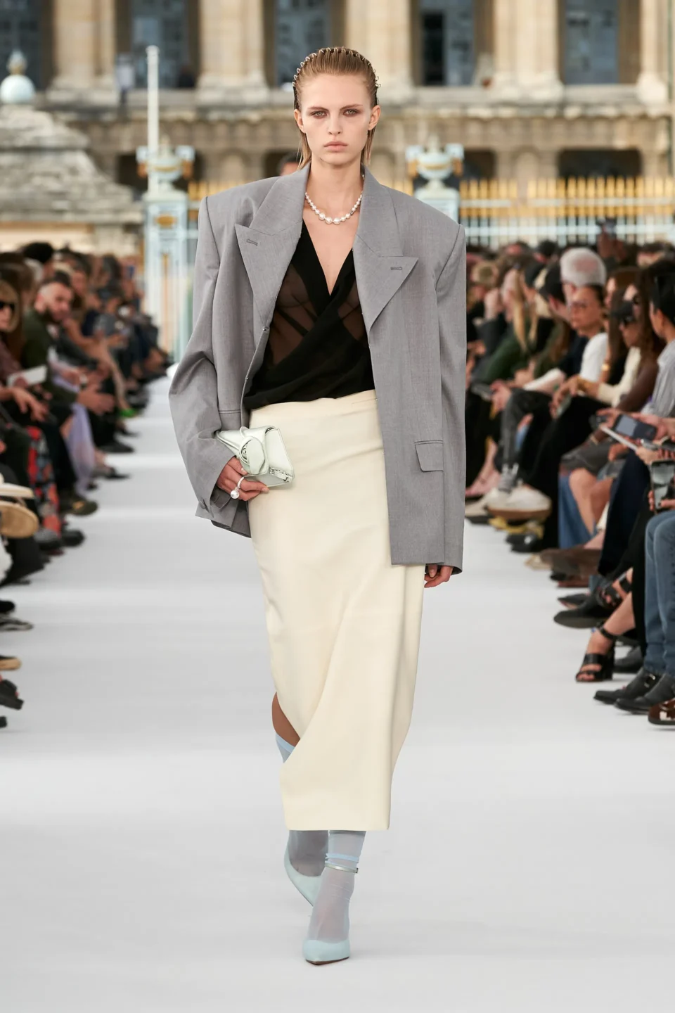 00015-givenchy-spring-2024-ready-to-wear-credit-gorunway