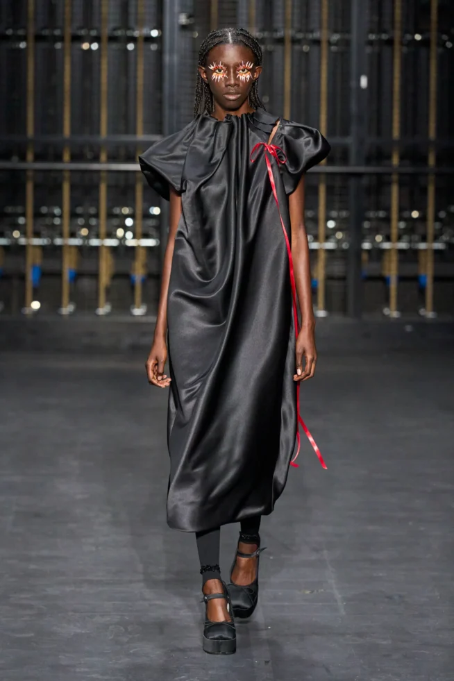 00015-simone-rocha-spring-2024-ready-to-wear-credit-gorunway