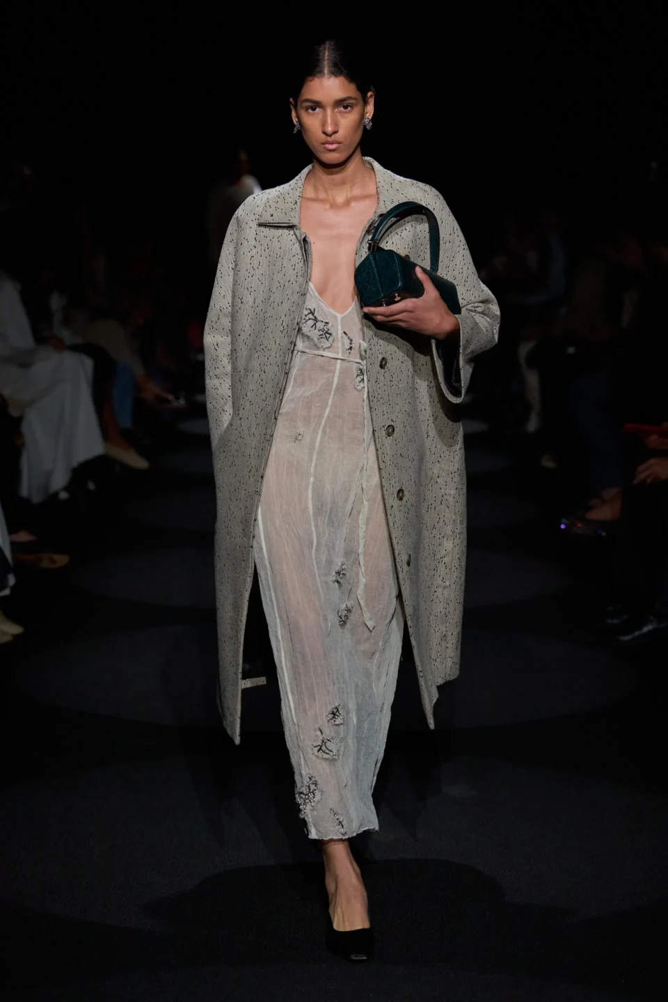 00016-altuzarra-spring-2024-ready-to-wear-credit-gorunway