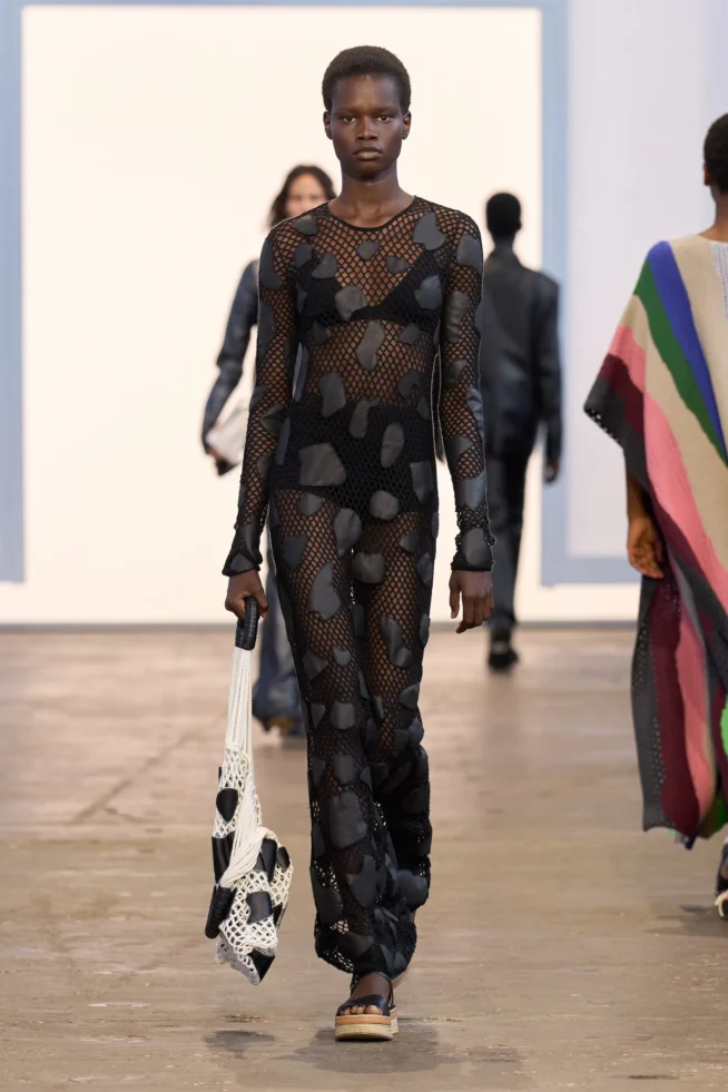 00016-gabriela-hearst-spring-2024-ready-to-wear-details-credit-gorunway