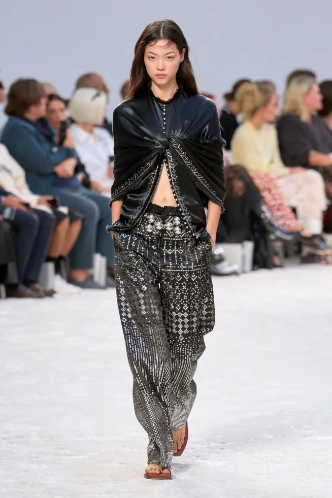 00016-rabanne-spring-2024-ready-to-wear-credit-gorunway