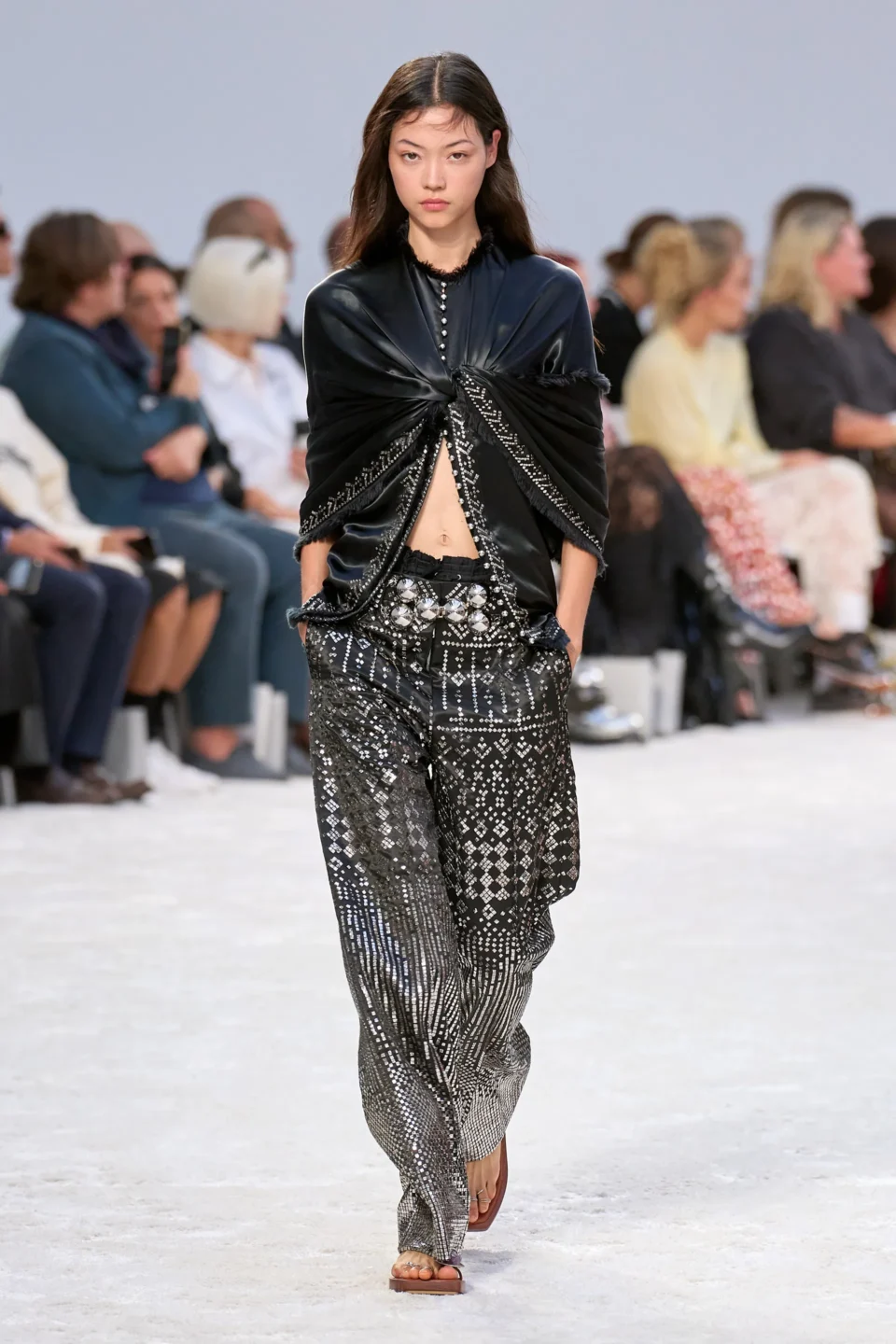 00016-rabanne-spring-2024-ready-to-wear-credit-gorunway