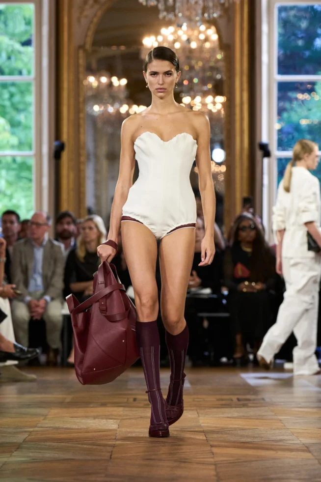 00016-victoria-beckham-spring-2024-ready-to-wear-credit-gorunway