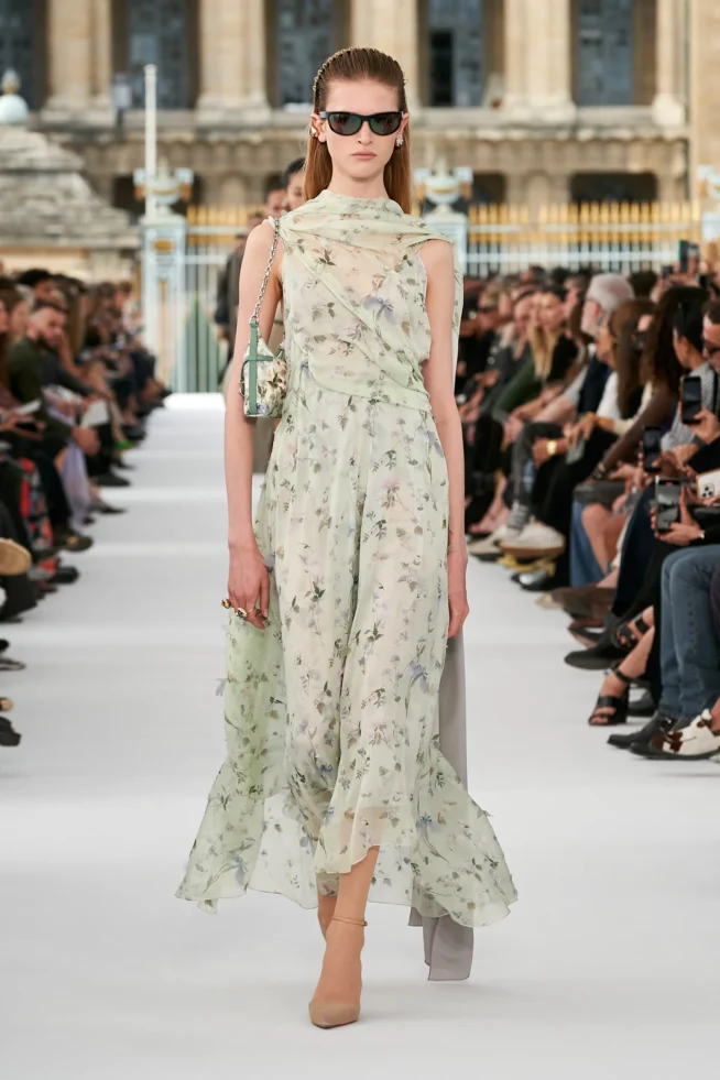 00017-givenchy-spring-2024-ready-to-wear-credit-gorunway