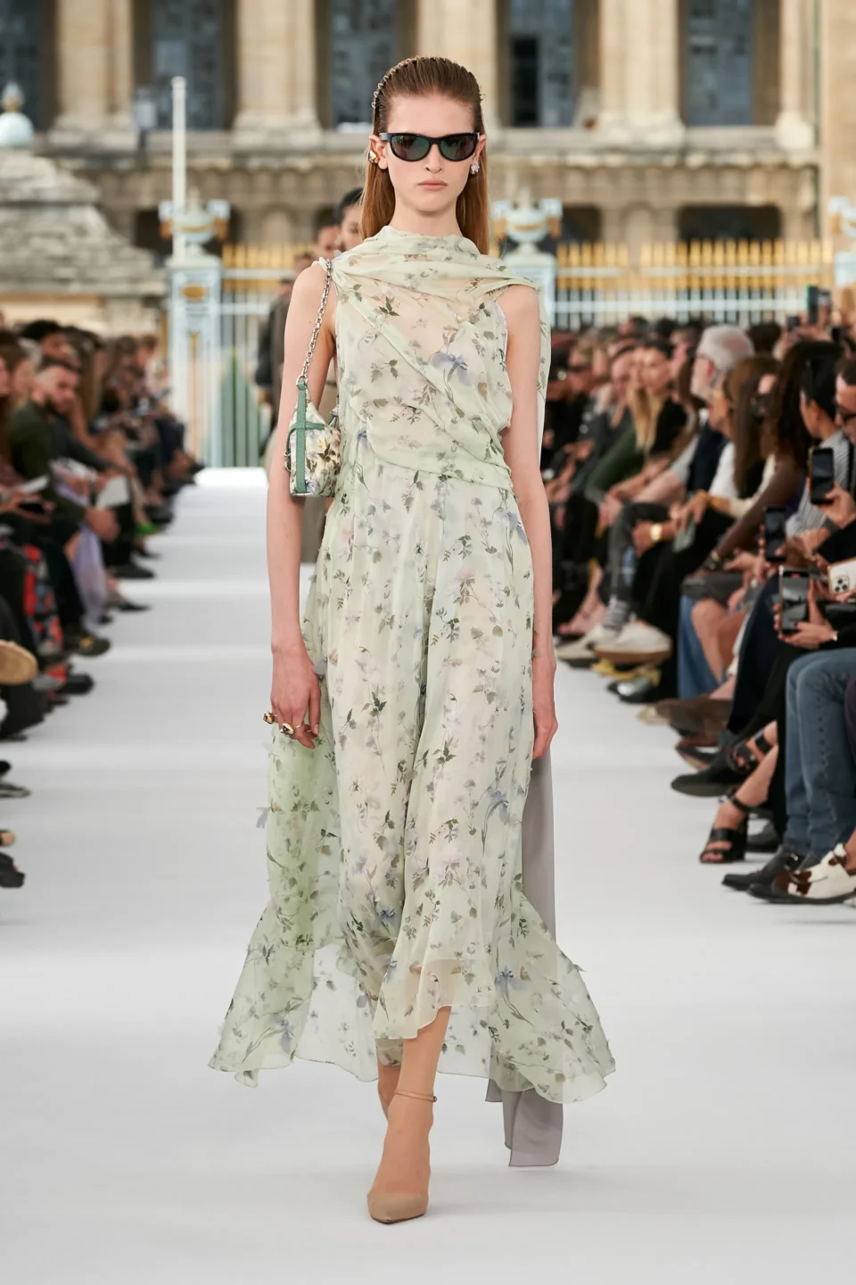 00017-givenchy-spring-2024-ready-to-wear-credit-gorunway