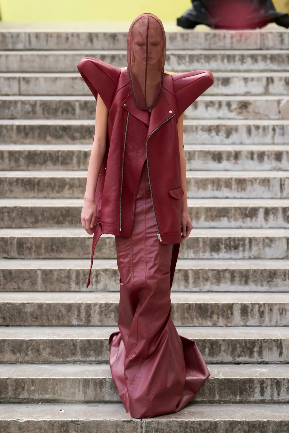 00017-rick-owens-spring-2024-ready-to-wear-credit-gorunway