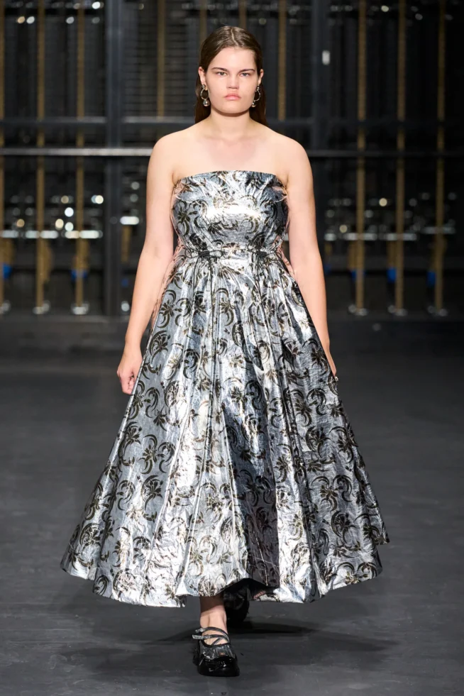 00017-simone-rocha-spring-2024-ready-to-wear-credit-gorunway