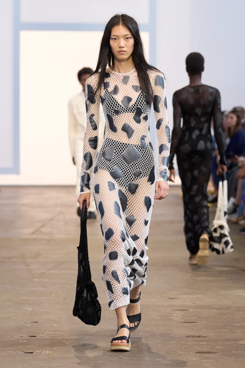 00018-gabriela-hearst-spring-2024-ready-to-wear-details-credit-gorunway