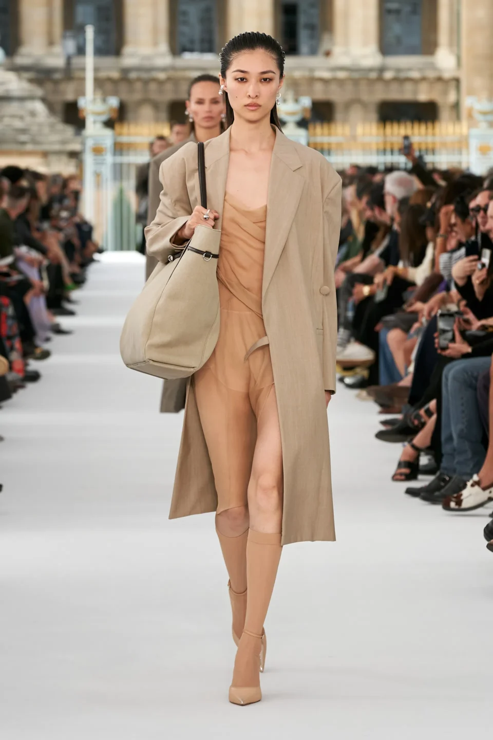 00018-givenchy-spring-2024-ready-to-wear-credit-gorunway